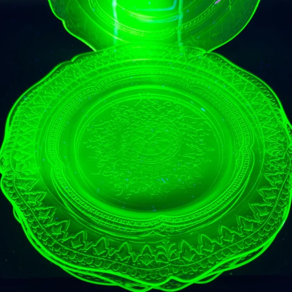 Federal Glass‎ Patrician Spoke Green Uranium Depression Glass 9in Plates Set 4